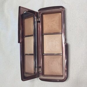 Hourglass ambient palette